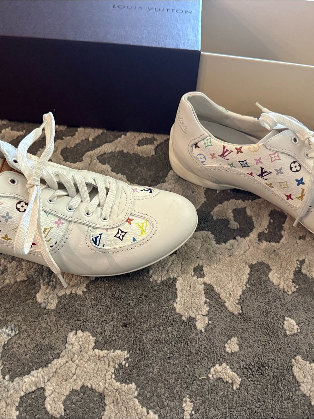Louis Vuitton x Takashi Murakami low-top sneakers. Size 39.5 - Picture 7 of 9